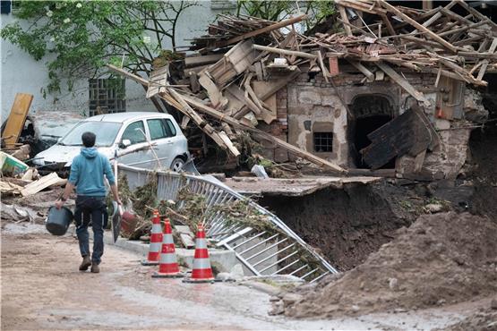 Anfang Juni hatte es in Teilen Baden-Württembergs nach Starkregen schweres Hochwasser gegeben. (Archivfoto) Foto: Marijan Murat/dpa