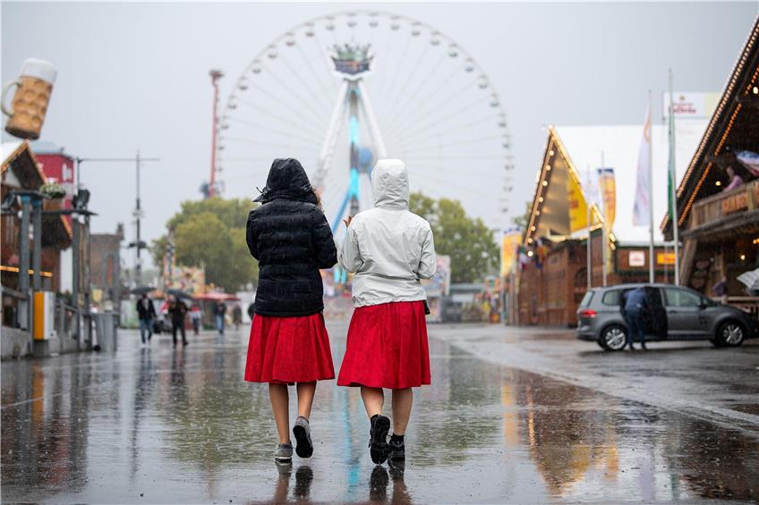 Der September in Baden-Württemberg war teilweise sehr nass - in der Fläche fiel deutlich mehr Regen als im langjährigen Durchschnitt. (Archivbild) Foto: Sebastian Gollnow/dpa