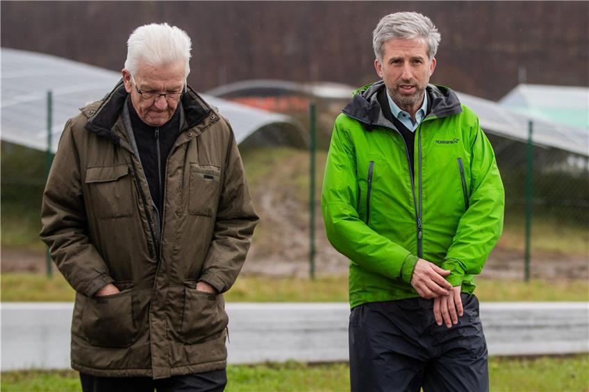 Tübingens OB will mit Ministerpräsident Kretschmann über dessen Angebot für eine Rückkehr zu den Grünen reden  Foto: Christoph Schmidt/dpa